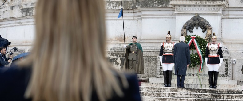 Giorgia Meloni Sergio Mattarella Altare Della Patria 041122