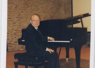 Luigi Donora Al Pianoforte